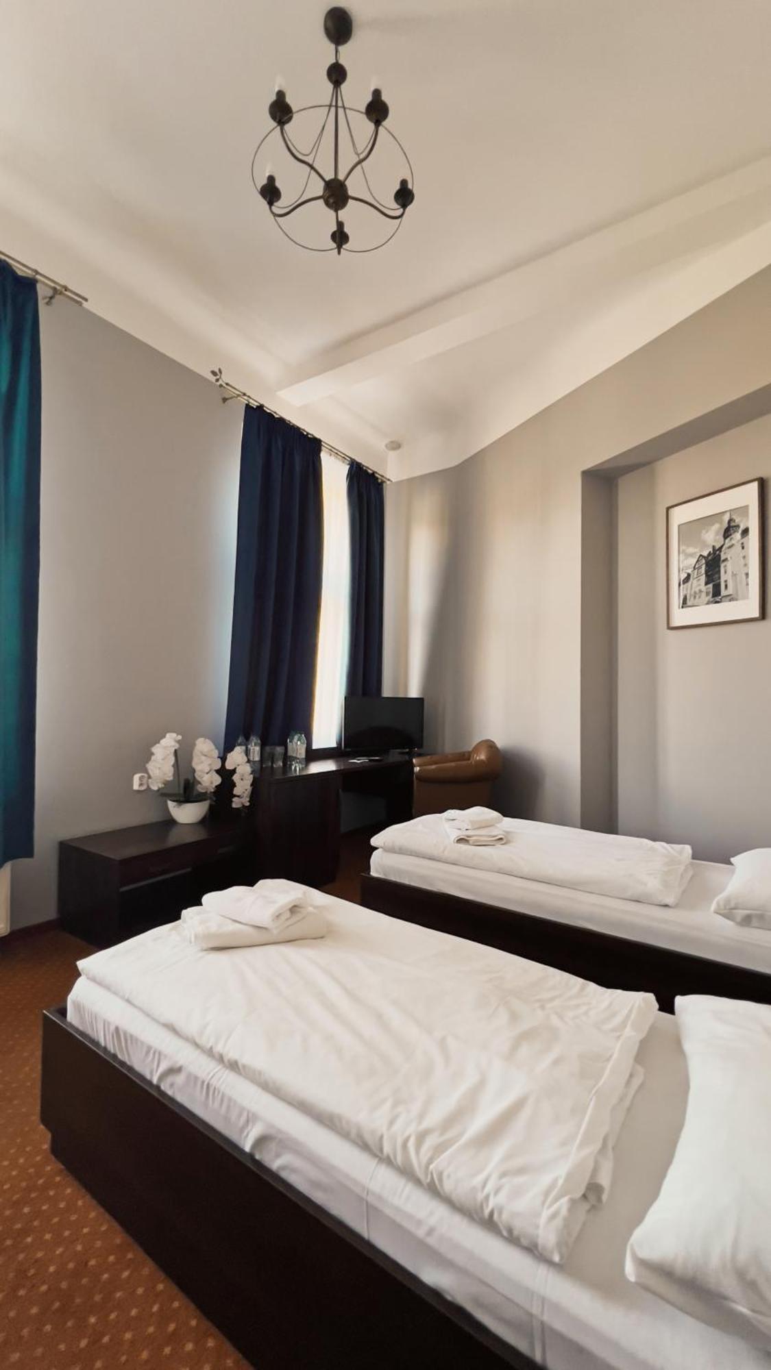 Legnicki Browar Ksiazecy Hotel I Restauracja Легница Экстерьер фото