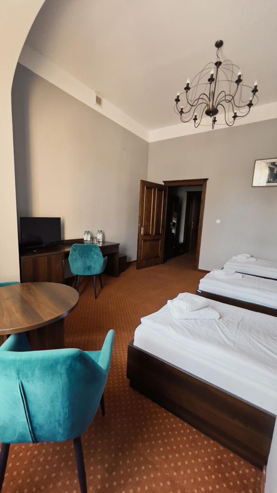 Legnicki Browar Ksiazecy Hotel I Restauracja Легница Экстерьер фото
