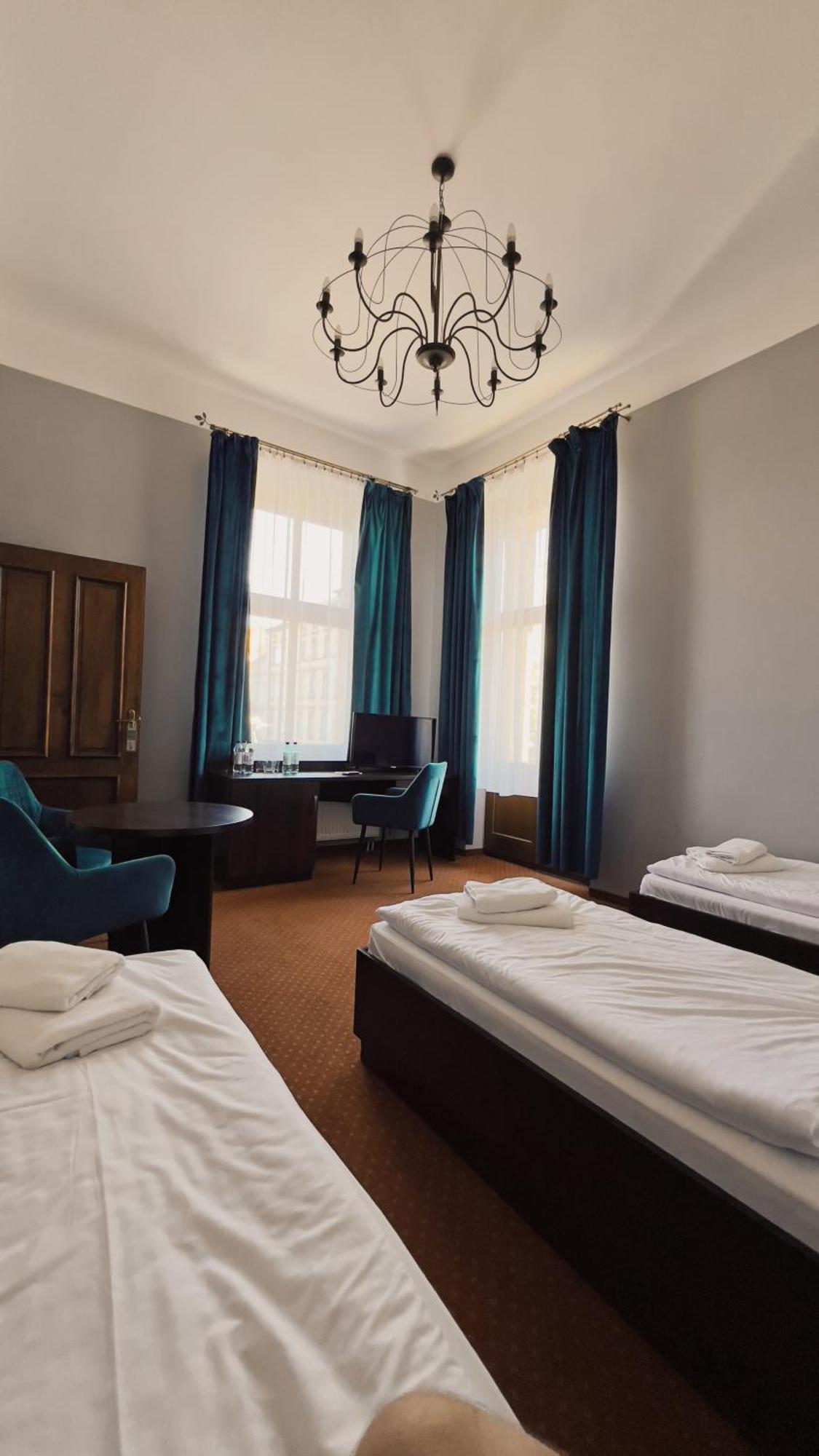 Legnicki Browar Ksiazecy Hotel I Restauracja Легница Экстерьер фото