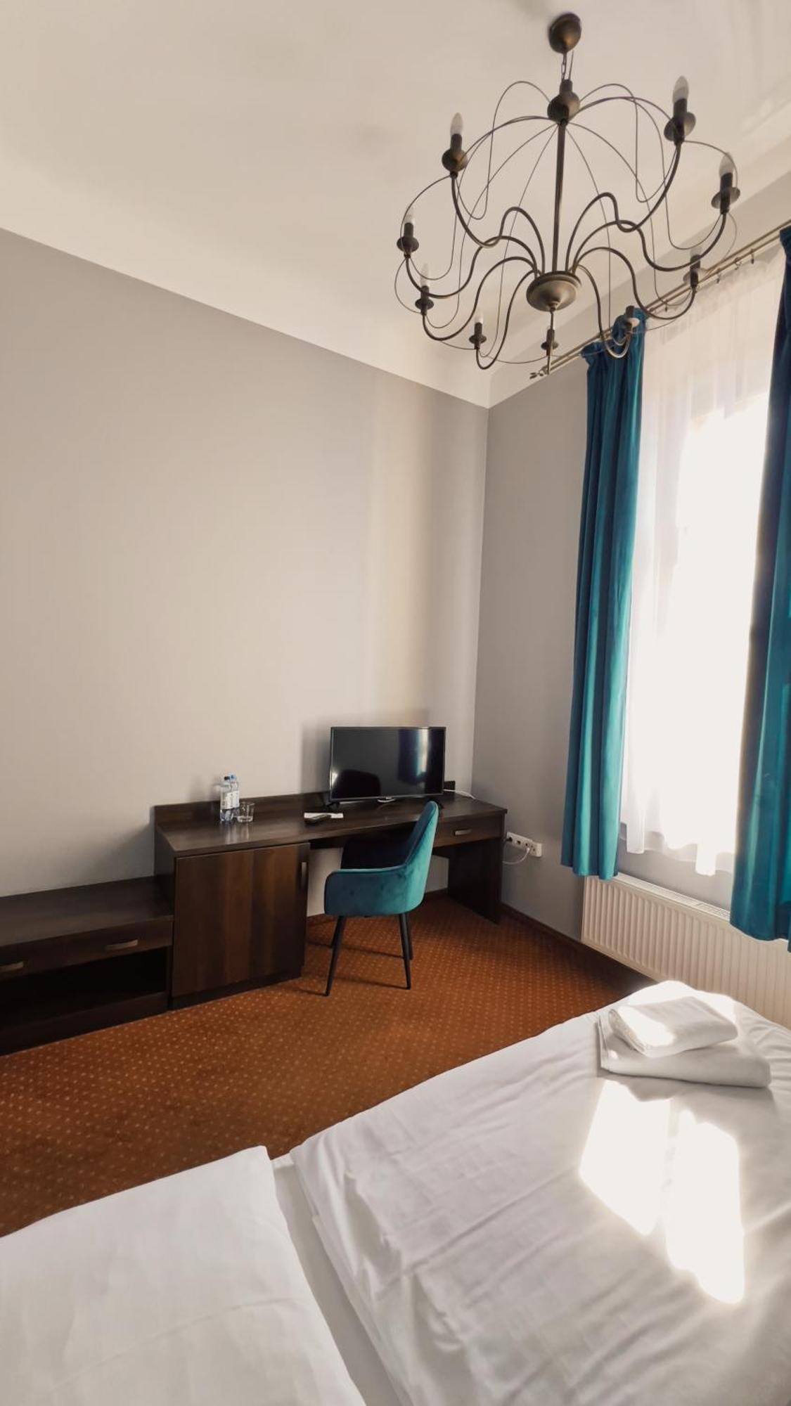 Legnicki Browar Ksiazecy Hotel I Restauracja Легница Экстерьер фото