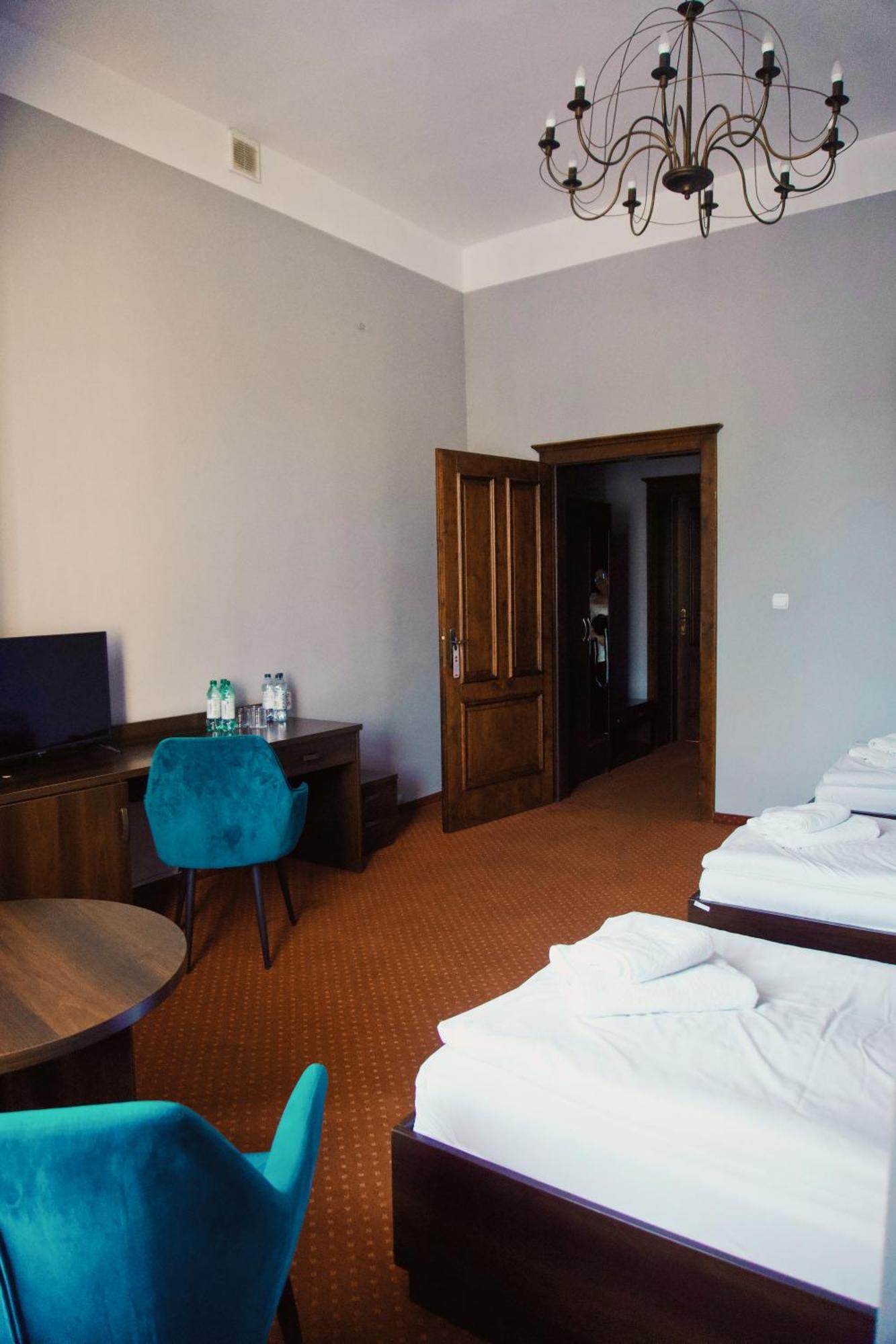 Legnicki Browar Ksiazecy Hotel I Restauracja Легница Экстерьер фото
